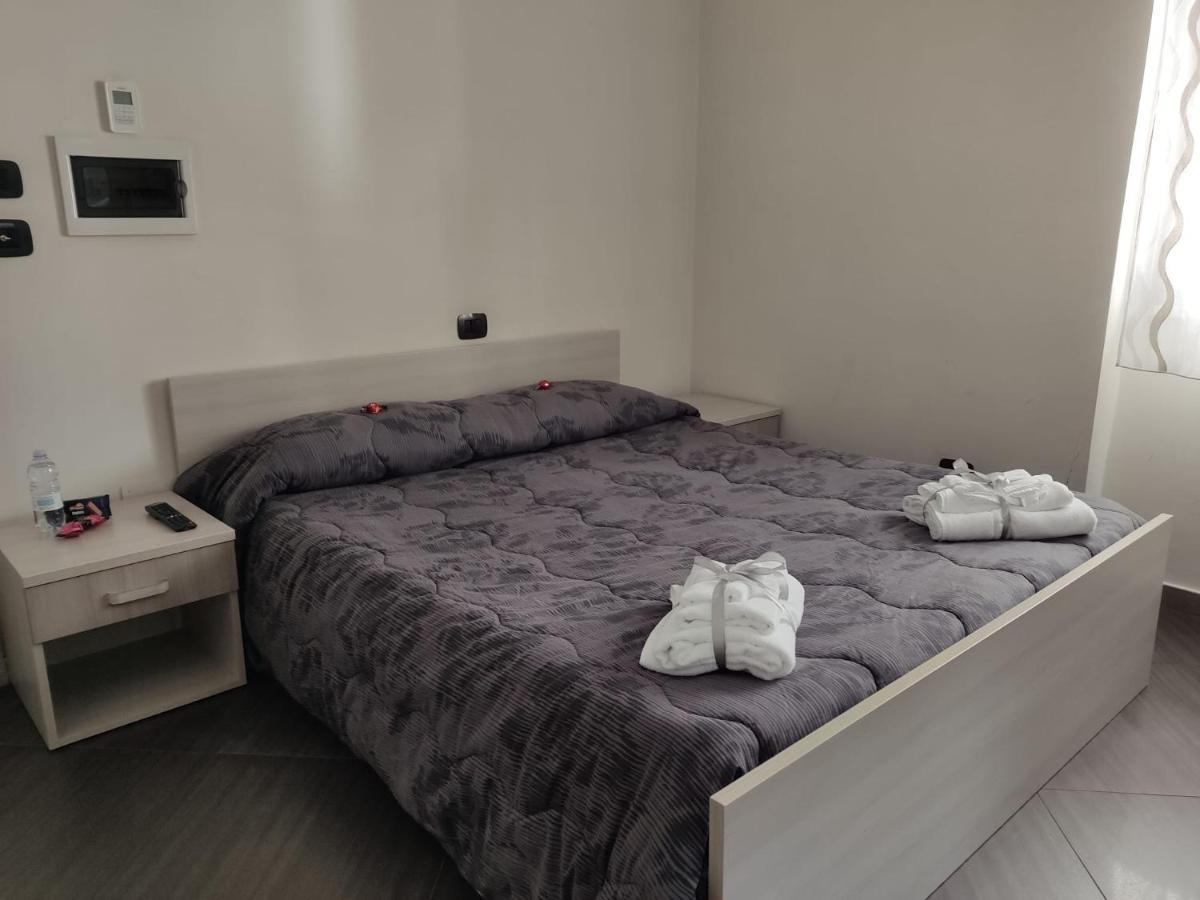 Civico 83 Bed & Breakfast Реджо ди Калабрия Екстериор снимка