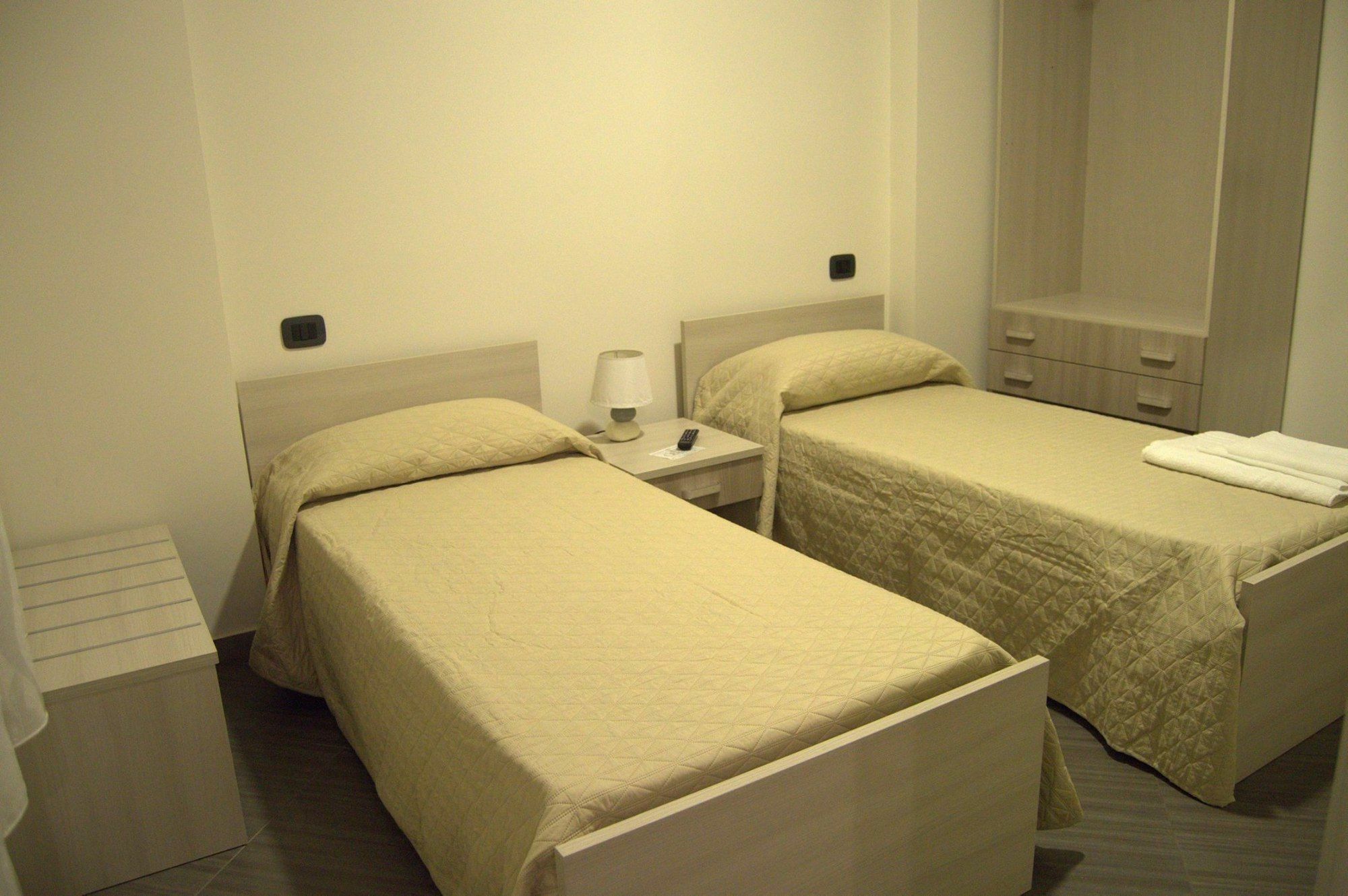 Civico 83 Bed & Breakfast Реджо ди Калабрия Екстериор снимка